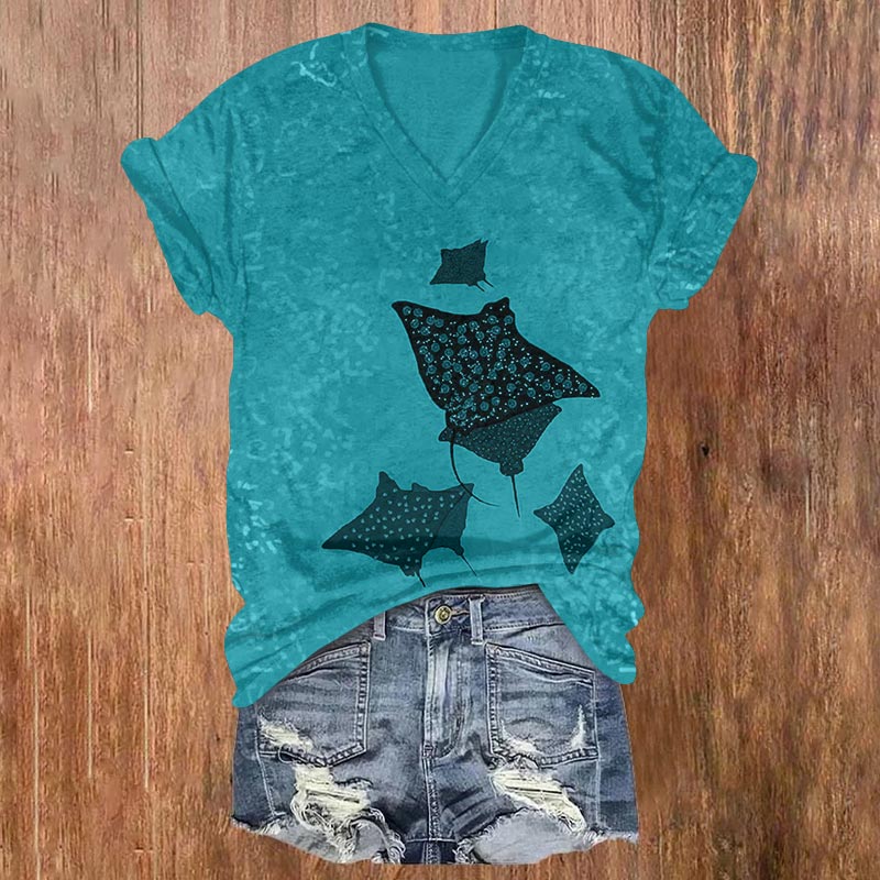 Unique Ocean Manta Ray Art Print V-neck T-shirt - Green - US32-34(5XL) - image 1