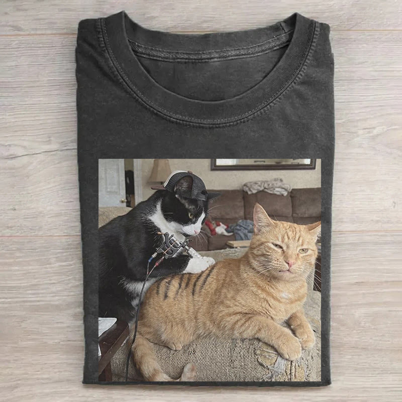 Funny Cat Getting Tattoo Print Acid Washed T-shirt - Black - US20-22(3XL) - image 1