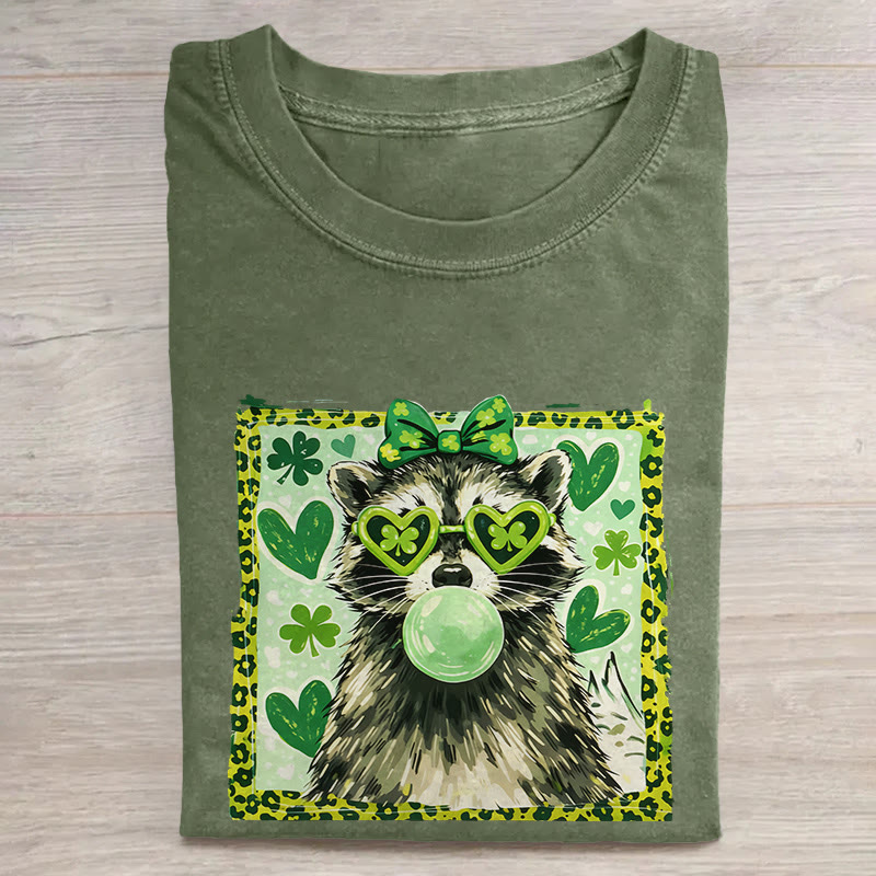 Irish Raccoons And Lucky Clover Charms Pattern Print Acid Washed T-shirt - Army Green - US20-22(3XL) - image 1