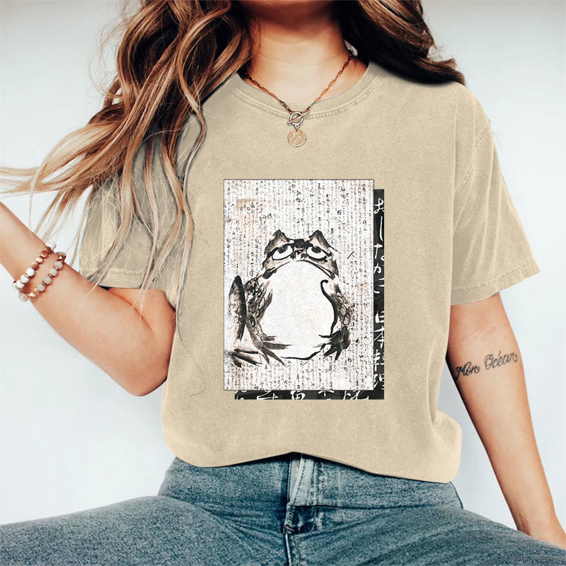 Japanese Vintage Frog Calligraphy Pattern Art Print Acid Washed T-shirt - Apricot - US20-22(3XL) - image 2