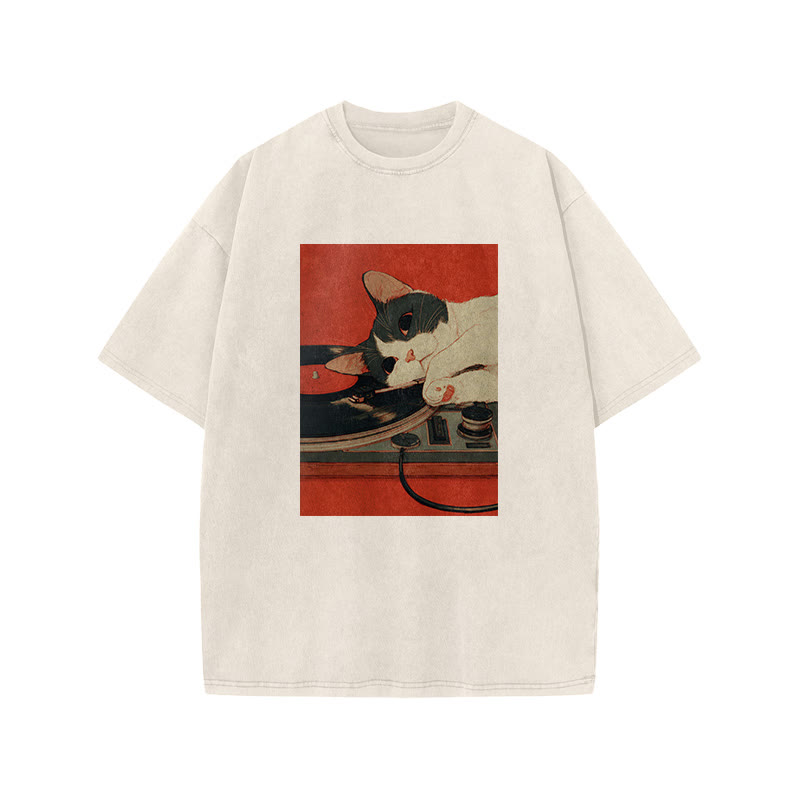 Japanese Cat Lying Down On The Turntable Print Acid Washed T-shirt - Beige - US20-22(3XL) - image 2