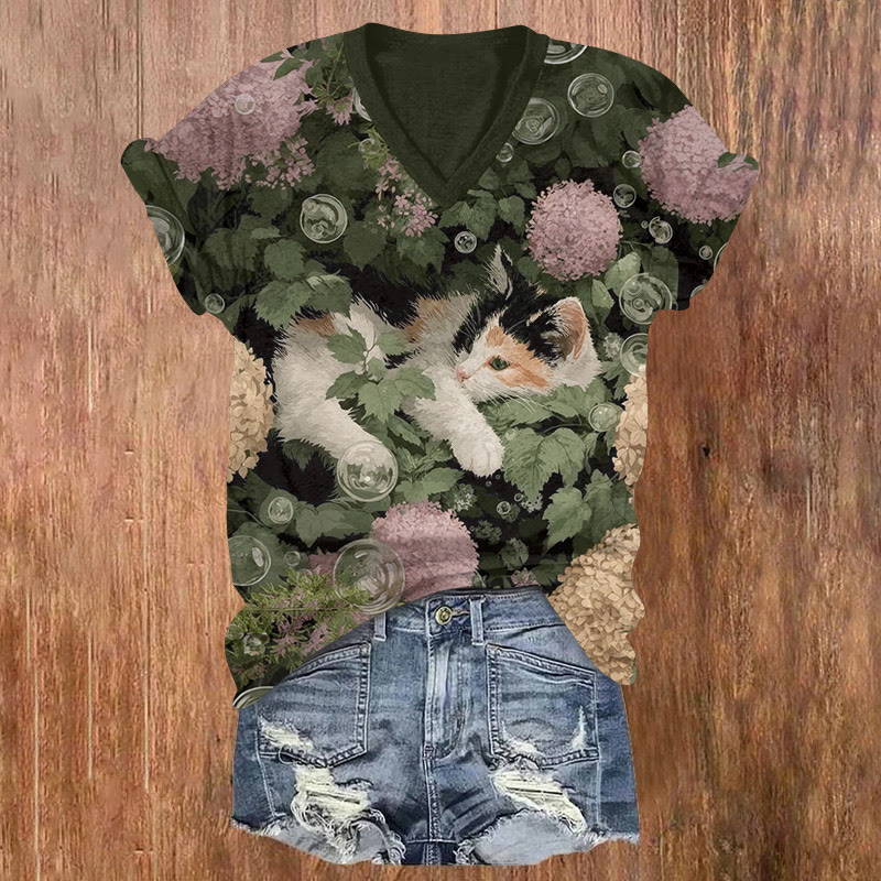 Calico Cat In The Flowerbed Pattern Print Short Sleeved V-neck T-shirt - Black - US32-34(5XL) - image 1