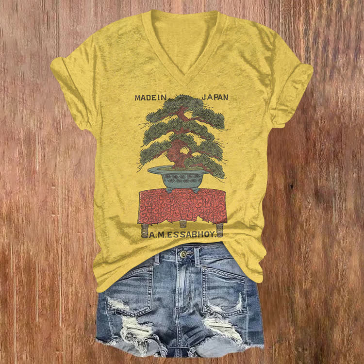 Japanese Vintage Pine Bonsai Pattern Print Short Sleeved V-Neck T-Shirt - Yellow - US32-34(5XL) - image 1