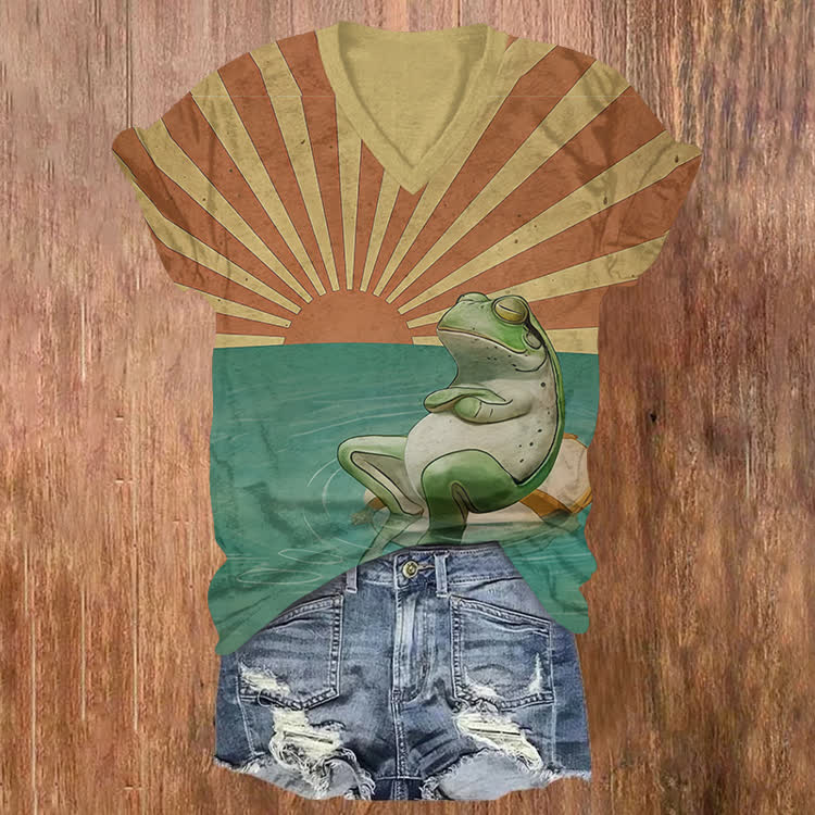 Retro Sun & Chill Frog Print Short Sleeved V-neck T-shirt - Green - US32-34(5XL) - image 1