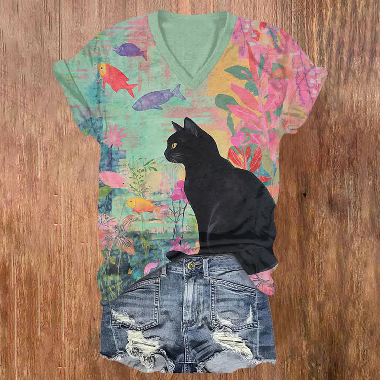 Black Cat & Colorful Fish Print Short Sleeved V-neck T-shirt - Green - US32-34(5XL) - image 1