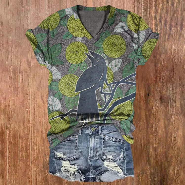 Vintage Carved Wooden Crow Pattern Print Short Sleeved V-Neck T-Shirt - Green - US32-34(5XL) - image 1