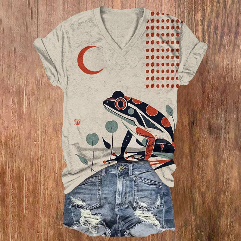 Japanese Frog Gazing At The Moon Pattern Print Short Sleeved V-Neck T-Shirt - Apricot - US32-34(5XL) - image 1
