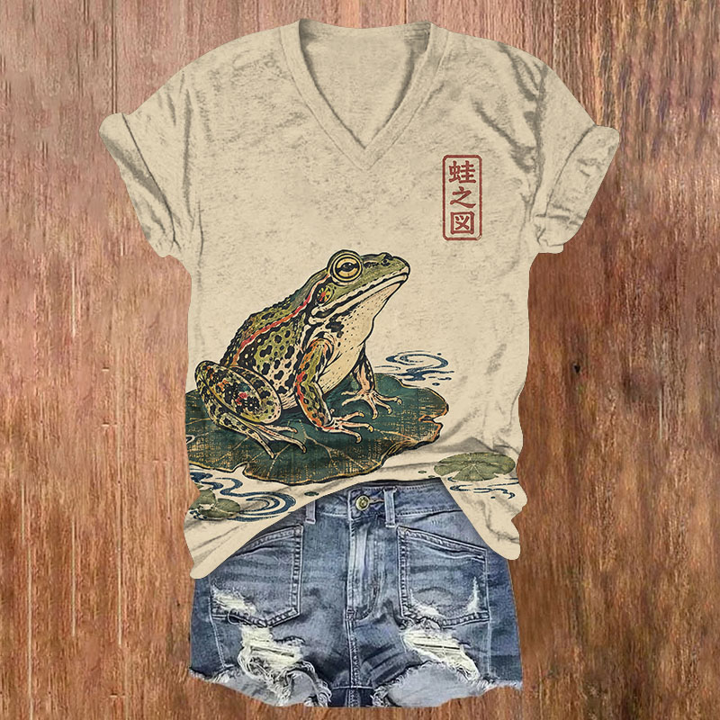 Retro Oriental Frog On Lotus Leaf Print Short Sleeved V-Neck T-Shirt - Apricot - US32-34(5XL) - image 1