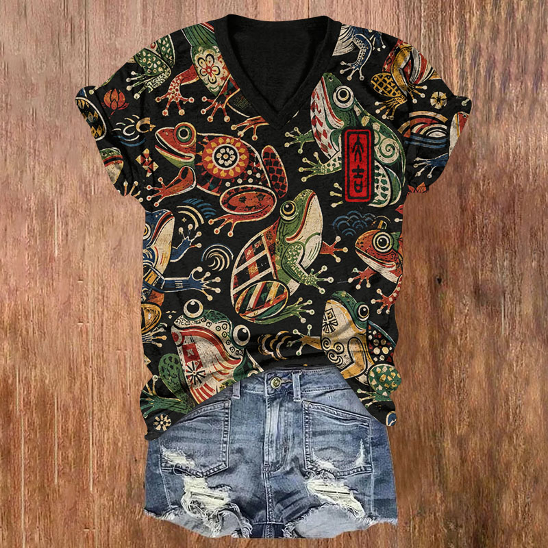 Ukiyo-E Style Patchwork Folk Art Frogs Print Short Sleeved V-Neck T-Shirt - Black - US32-34(5XL) - image 1