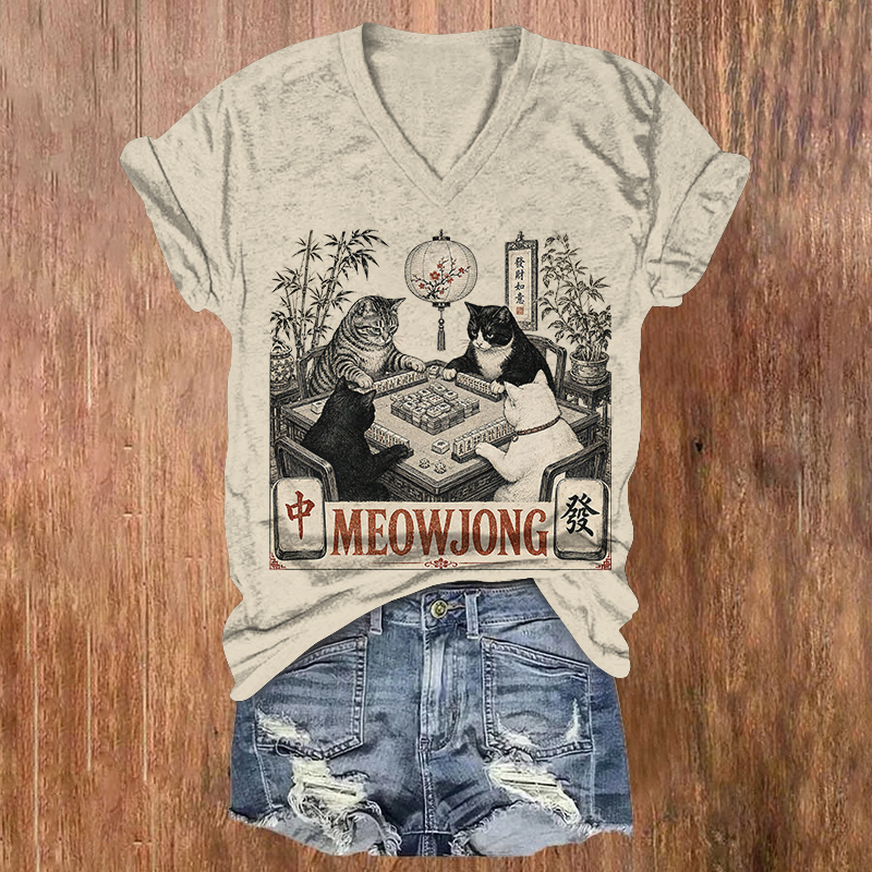 Retro Oriental Four Cats Play Mahjong Print Short Sleeved V-Neck T-Shirt - Apricot - US32-34(5XL) - image 1