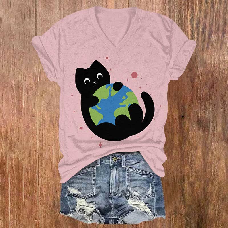Lovely Black Cat Holding The Earth Print V-neck T-shirt - Pink - US32-34(5XL) - image 4