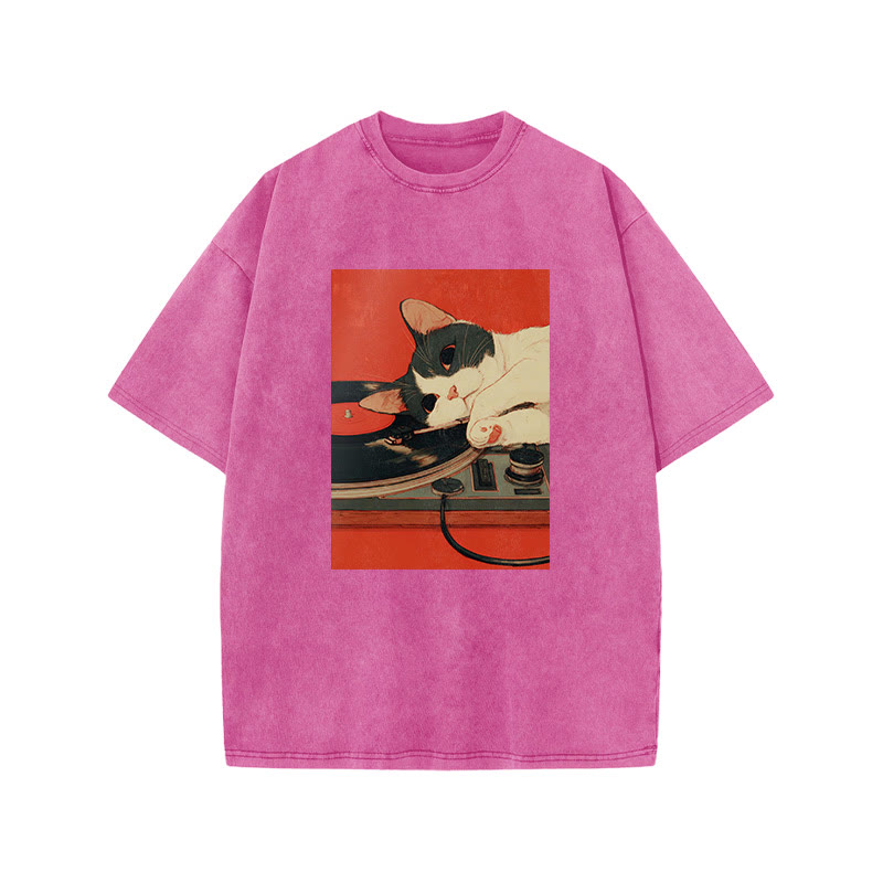 Japanese Cat Lying Down On The Turntable Print Acid Washed T-shirt - Pink - US20-22(3XL) - image 7