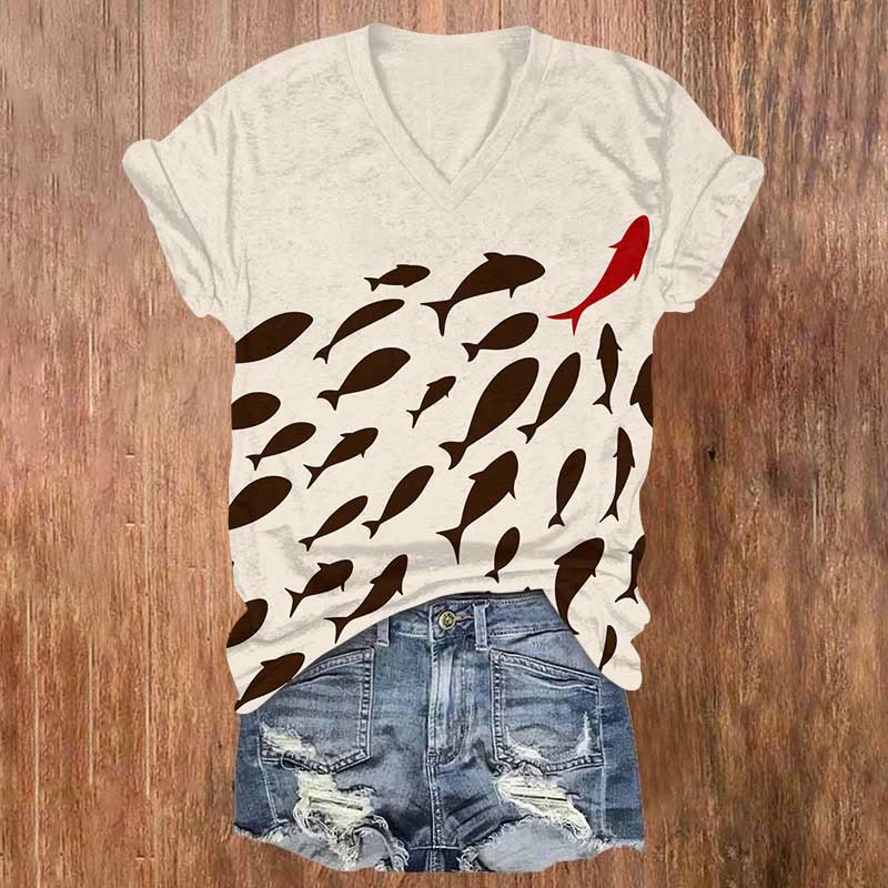 Vintage Black Fish Chasing Red Fish Art Print V-neck T-shirt - Apricot - US32-34(5XL) - image 3