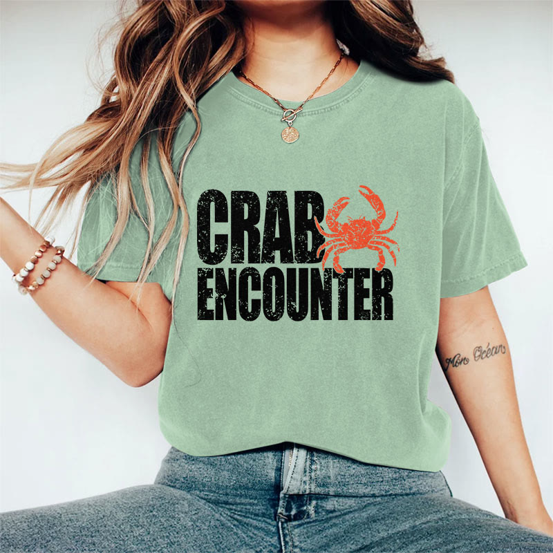 100% Cotton Women's Crab Encounter Art Print Casual T-shirt - Green - 2XL - image 6