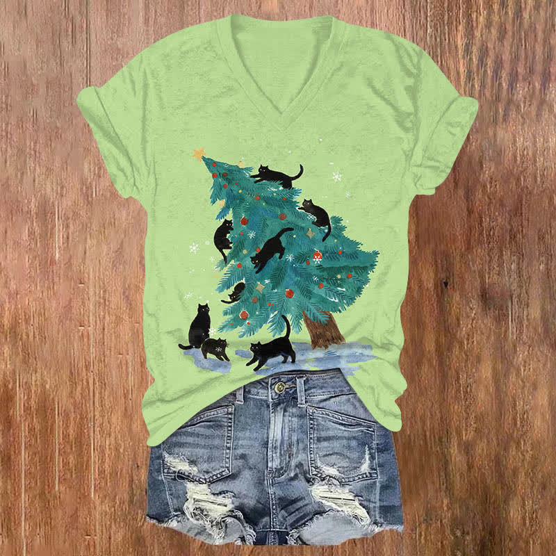 Oil Painting Cats Playing Around Christmas Tree Print V-neck T-shirt - Light Green - US32-34(5XL) - image 2