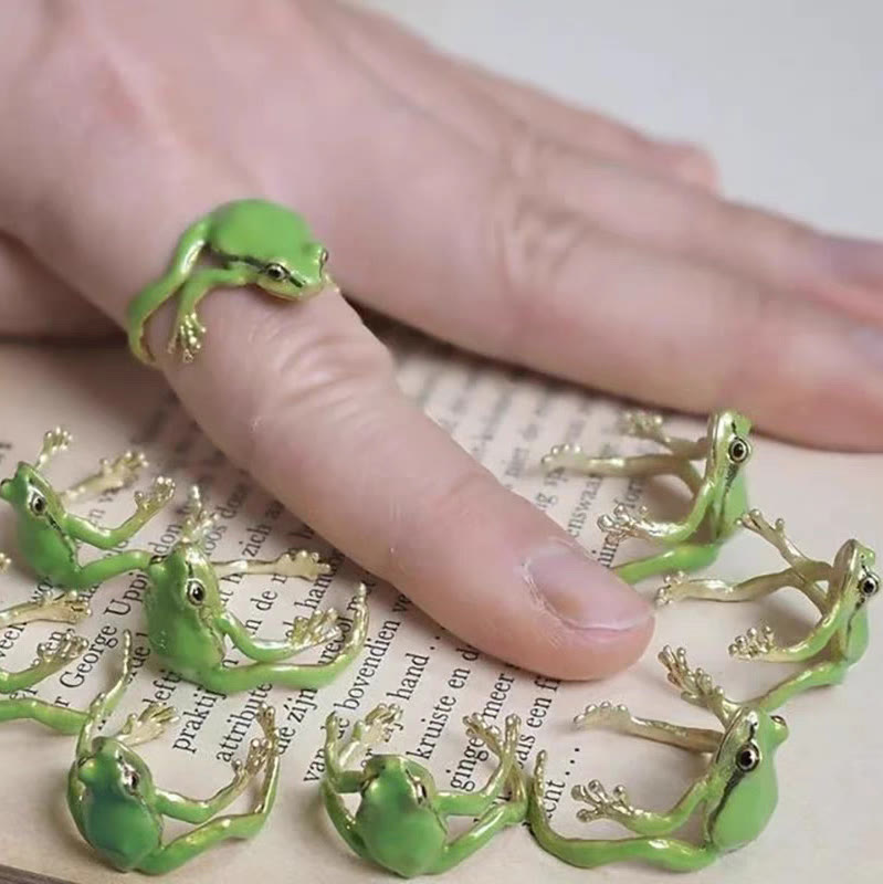 Funny Cute Frog Finger-grasping Ring - image 4