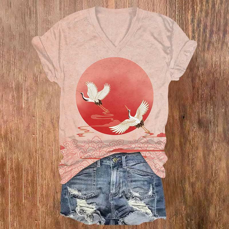 Japanese Crane Flying Around Red Sun & Cloud Pattern Print V-neck T-shirt - Pink - US32-34(5XL) - image 2
