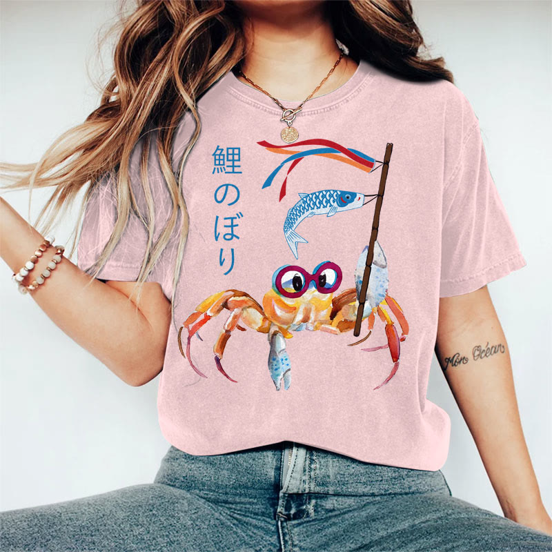 100% Cotton Women's Japanese Funny Crab Holding Koi Flag Art Print Casual T-shirt - Pink - 2XL - image 3