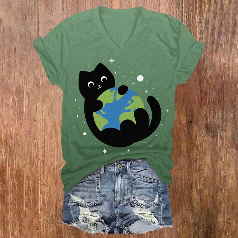 Lovely Black Cat Holding The Earth Print V-neck T-shirt - Ombre Green - US32-34(5XL) - image 8