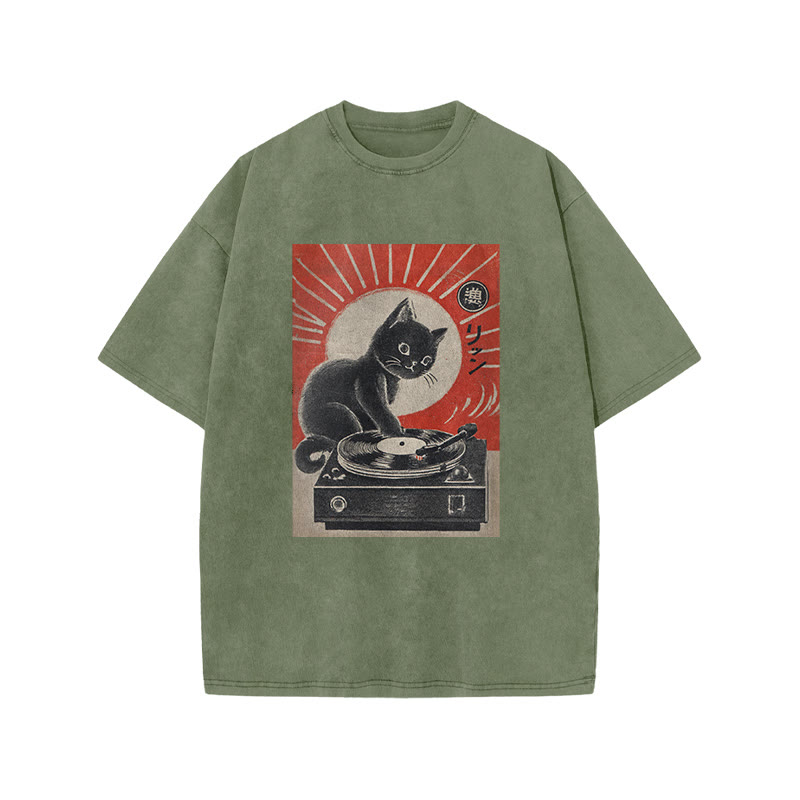 Japanese Black Cat Playing The Turntable Print Acid Washed T-shirt - Army Green - US20-22(3XL) - image 5