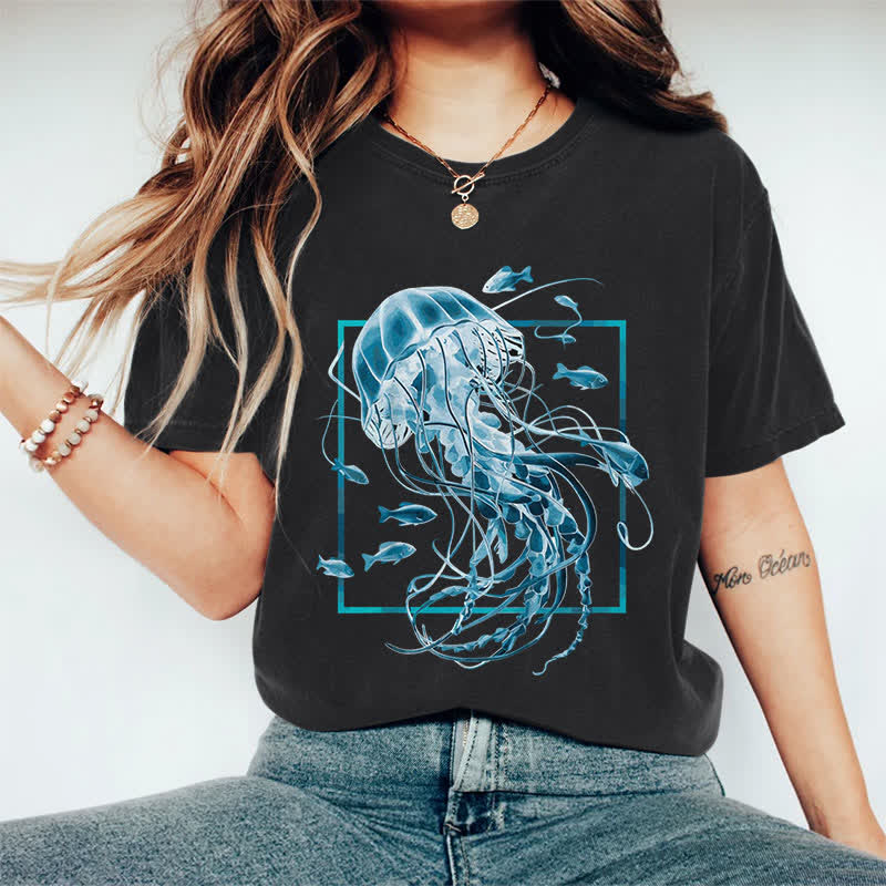 100% Cotton Women's Fantasy Jellyfish Surrounded By Fish Art Print Casual T-shirt - Black - 2XL - image 2