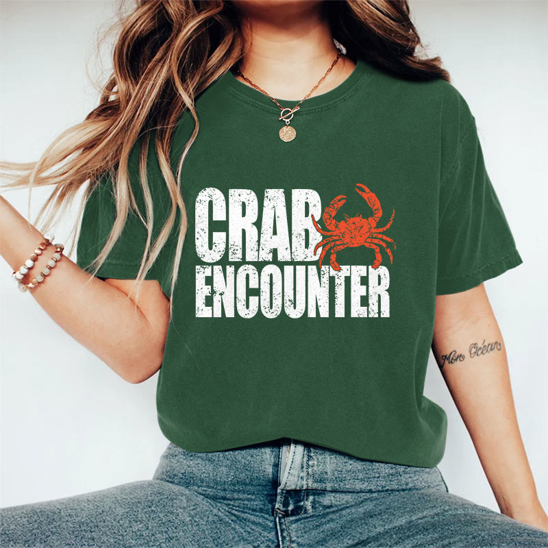 100% Cotton Women's Crab Encounter Art Print Casual T-shirt - Dark Green - 2XL - image 5