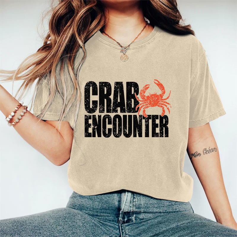 100% Cotton Women's Crab Encounter Art Print Casual T-shirt - Khaki - 2XL - image 3