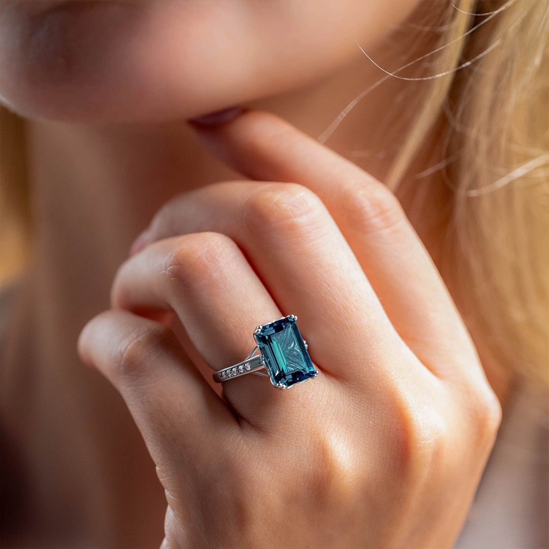 For Memorial - S925 Emerald Cut Diamond Ring