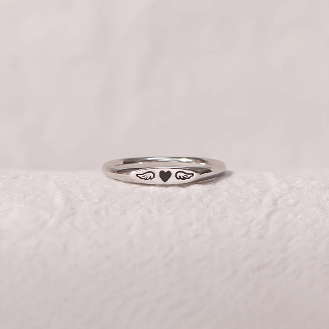 For Memorial - Love ring with wings
