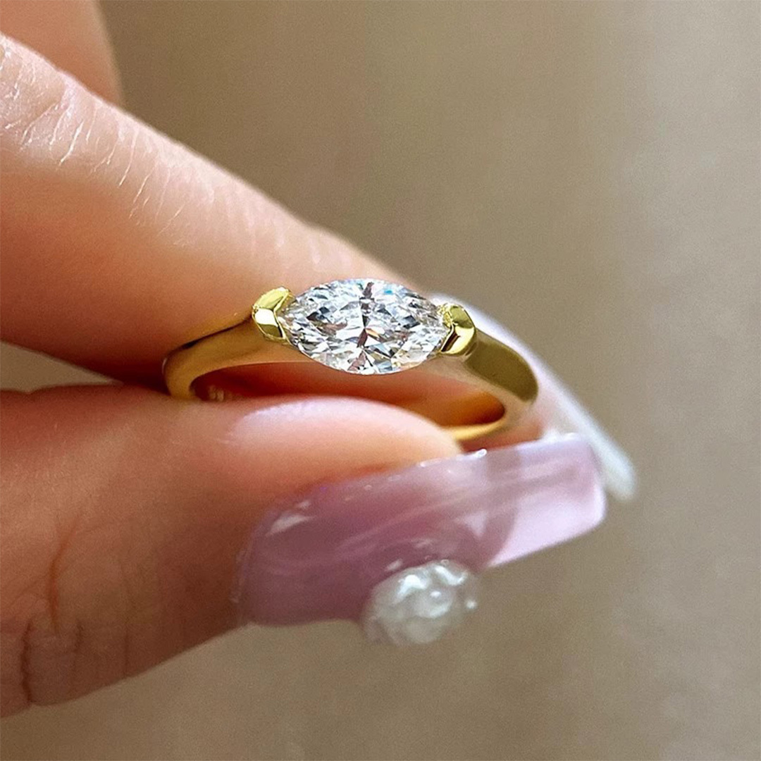 For Self-Oval inlaid diamond ring