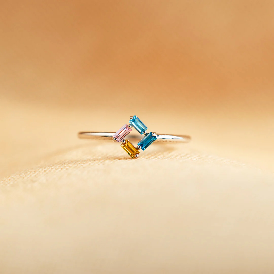 Slim Band Circle Birthstone Personalized Ring