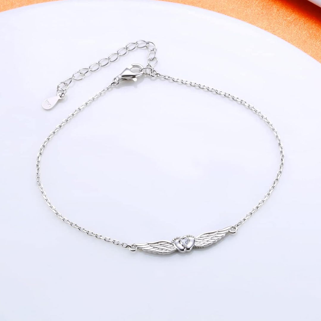 Mother and baby forever linked together Wings Bracelet