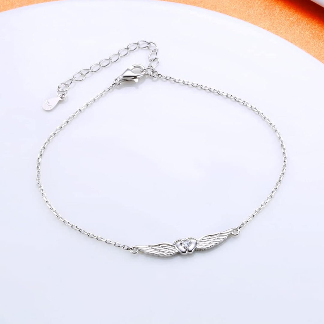 Mother and baby forever linked together Wings Bracelet