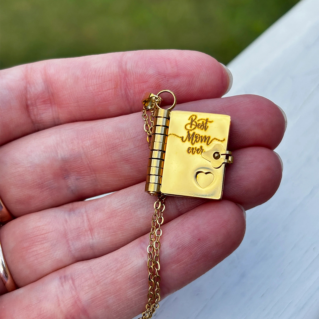 For My Incrediable Mom Book Necklace