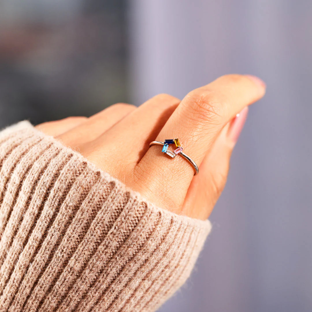 Slim Band Circle Birthstone Personalized Ring