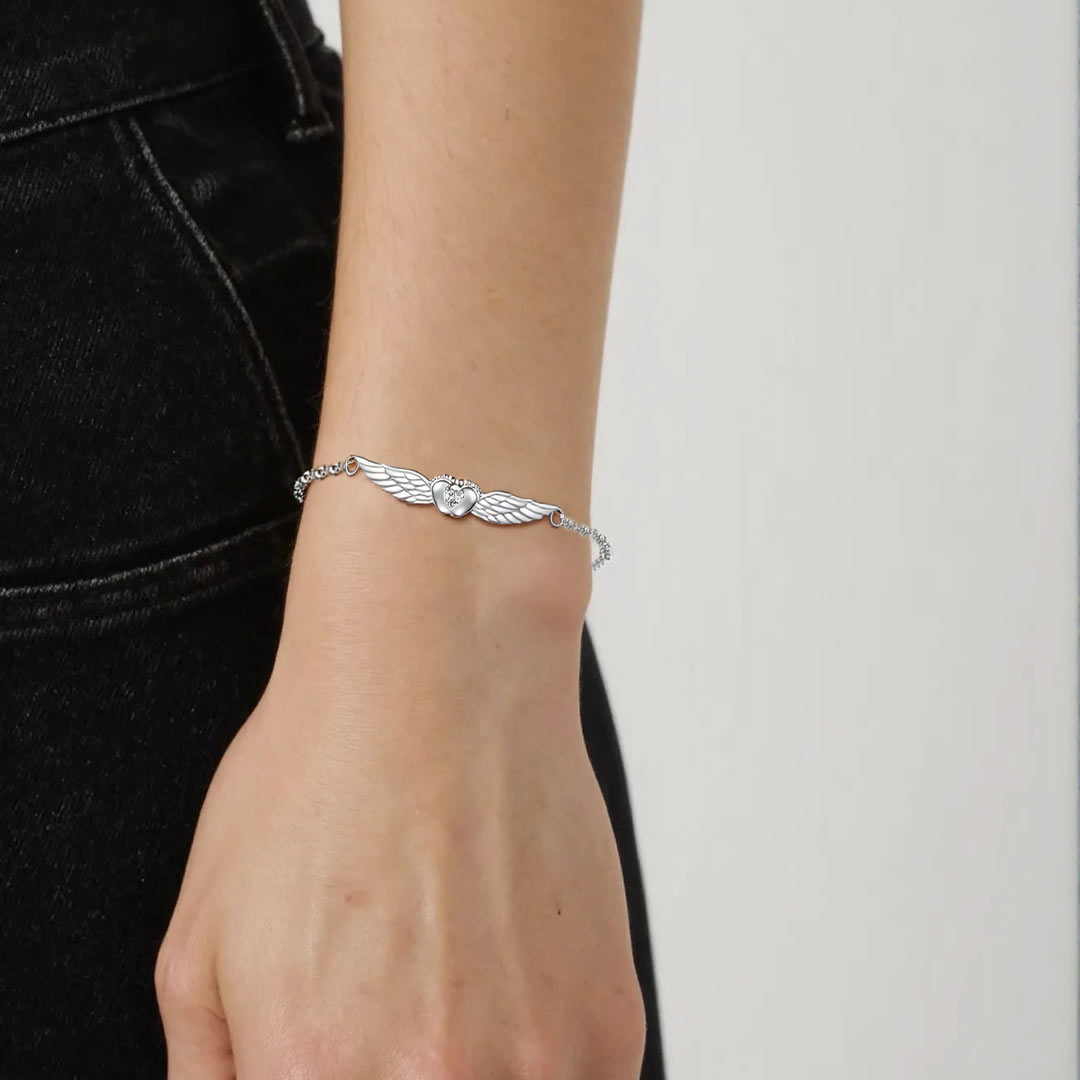 Mother and baby forever linked together Wings Bracelet