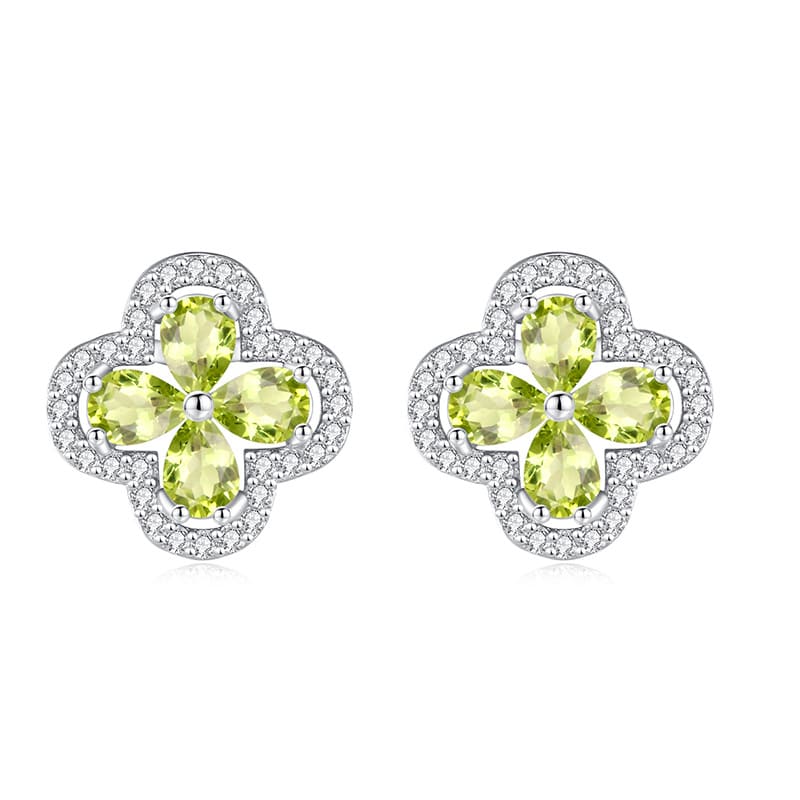 Four-leaf clover flower earrings with peridot center in S925 silver – August

