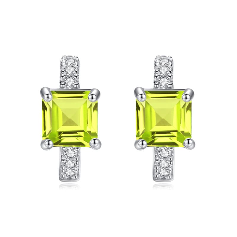 Teardrop earrings with green peridot in sterling silver – August birthstone