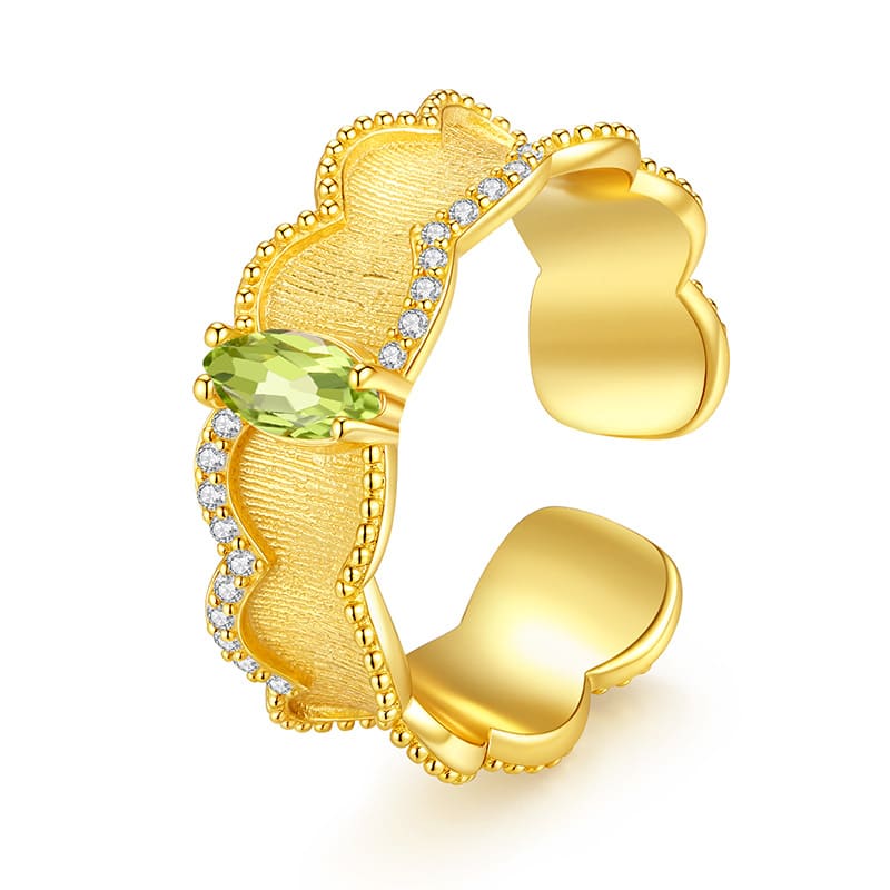 18K Brushed Gold August Birthstone Ring with Peridot