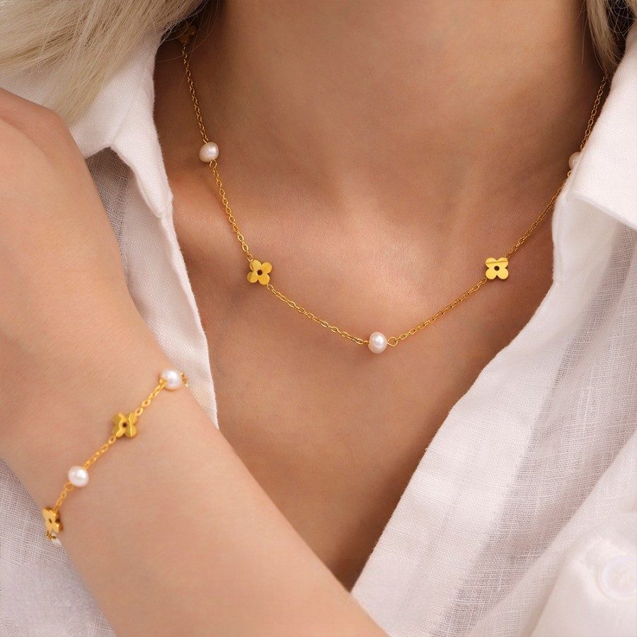 Floral Pearl Chain Necklace Set | 18K Gold Personalized Jewelry for Women