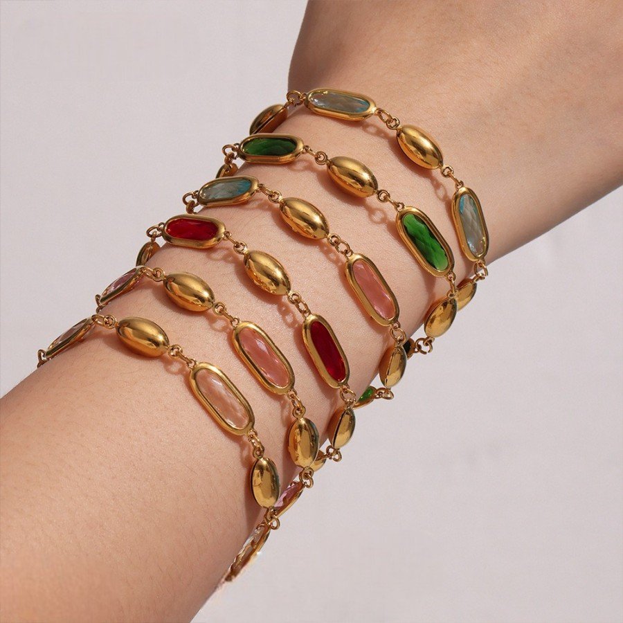 Gold Minimalist Bracelet – Oval Glass Stone Chain with Elegant Shine