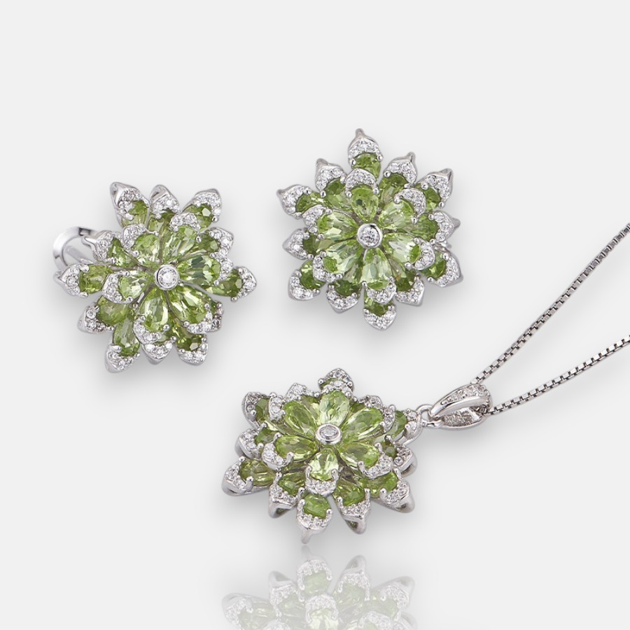 S925 Silver Peridot Flower Pendant Necklace