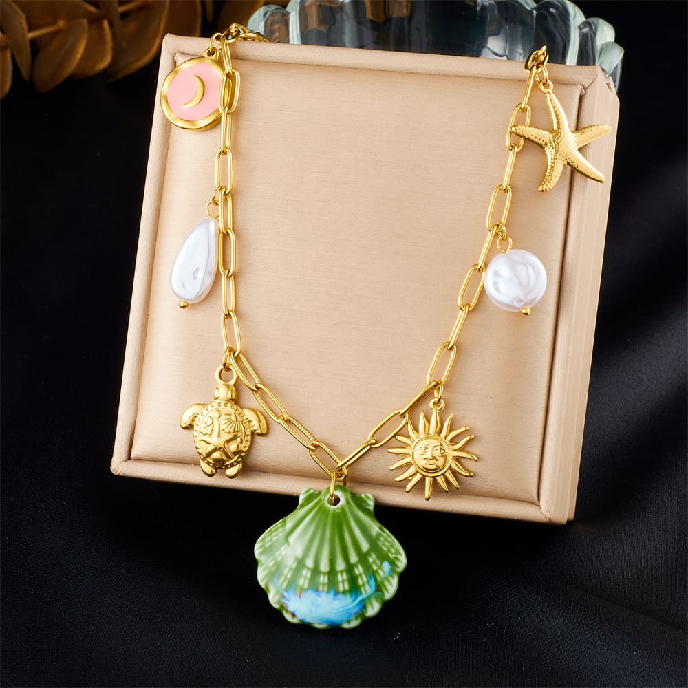 Green Scallop Necklace – Ocean-Inspired Pendant with Turtle, Starfish & Sun in Stainless Steel