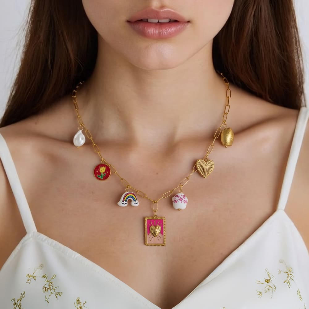 Tarot Necklace – DIY Pearl Pendant with Rainbow Heart Print