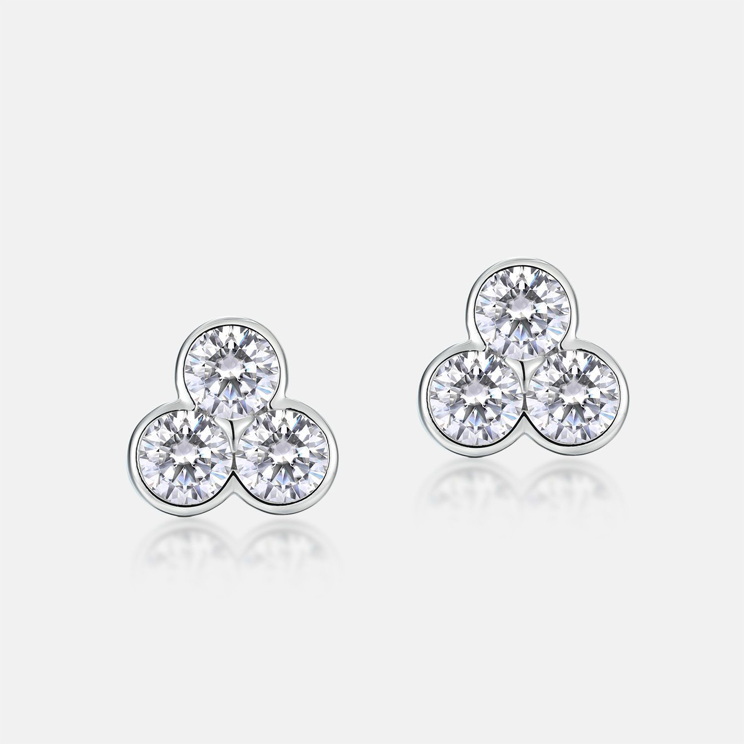 Three-Petal Flower Moissanite Stud Earrings – S925 Silver, Sparkling Design
