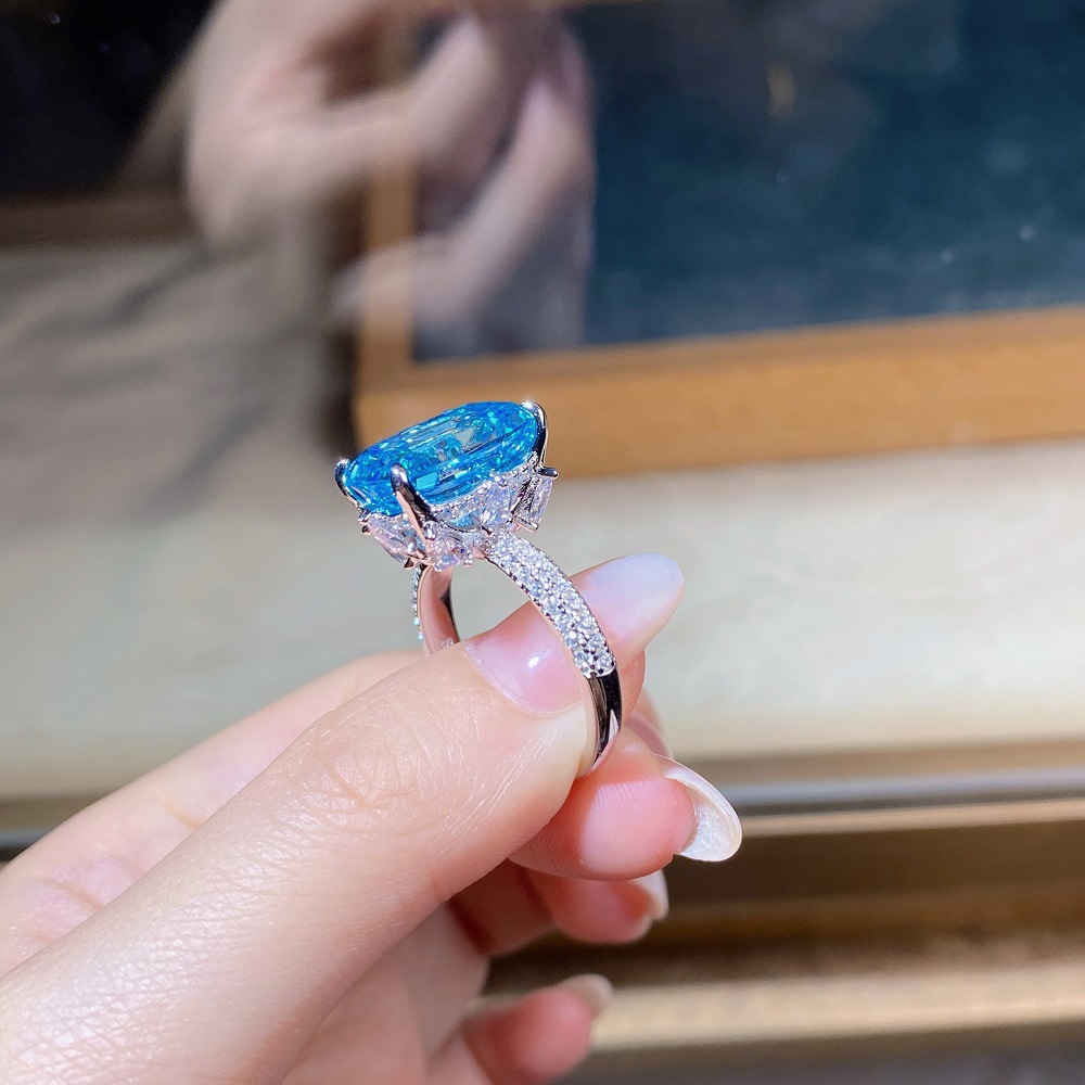 10CT Aquamarine “Pigeon-Egg” Ring in S925 Sterling Silver – March Birthstone