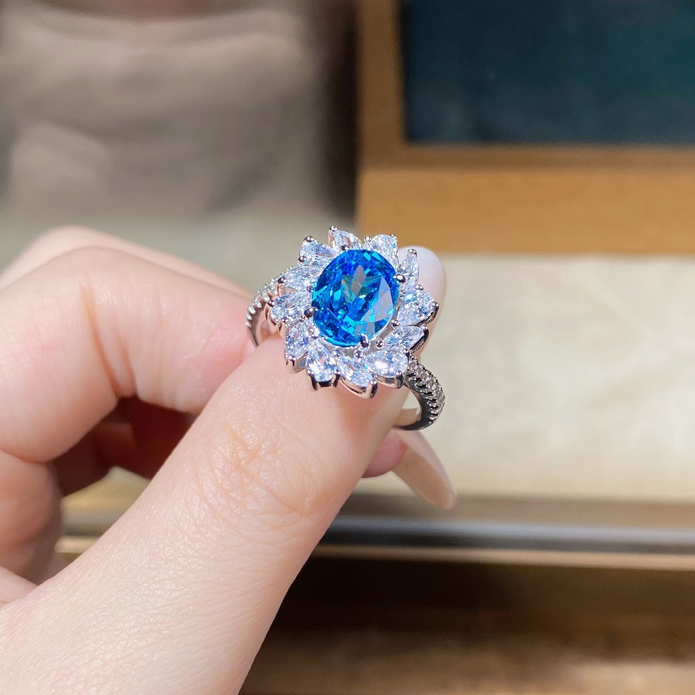 3CT Aquamarine Wobble-Band Gemstone Ring in S925 Sterling Silver – March Birthstone Design