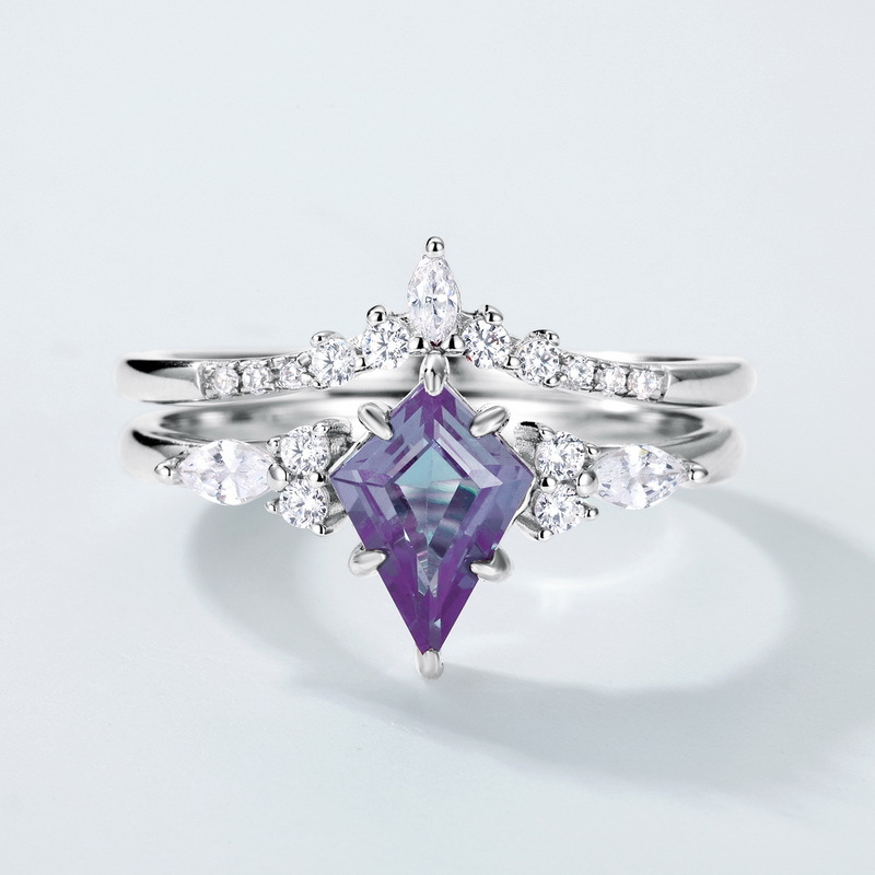Beveled Square Alexandrite Engagement Ring | S925 Sterling Silver Color‑Change Gem