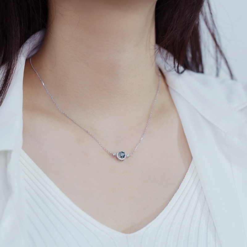 Round Alexandrite Birthstone Necklace | S925 Sterling Silver Color‑Change Pendant for Women