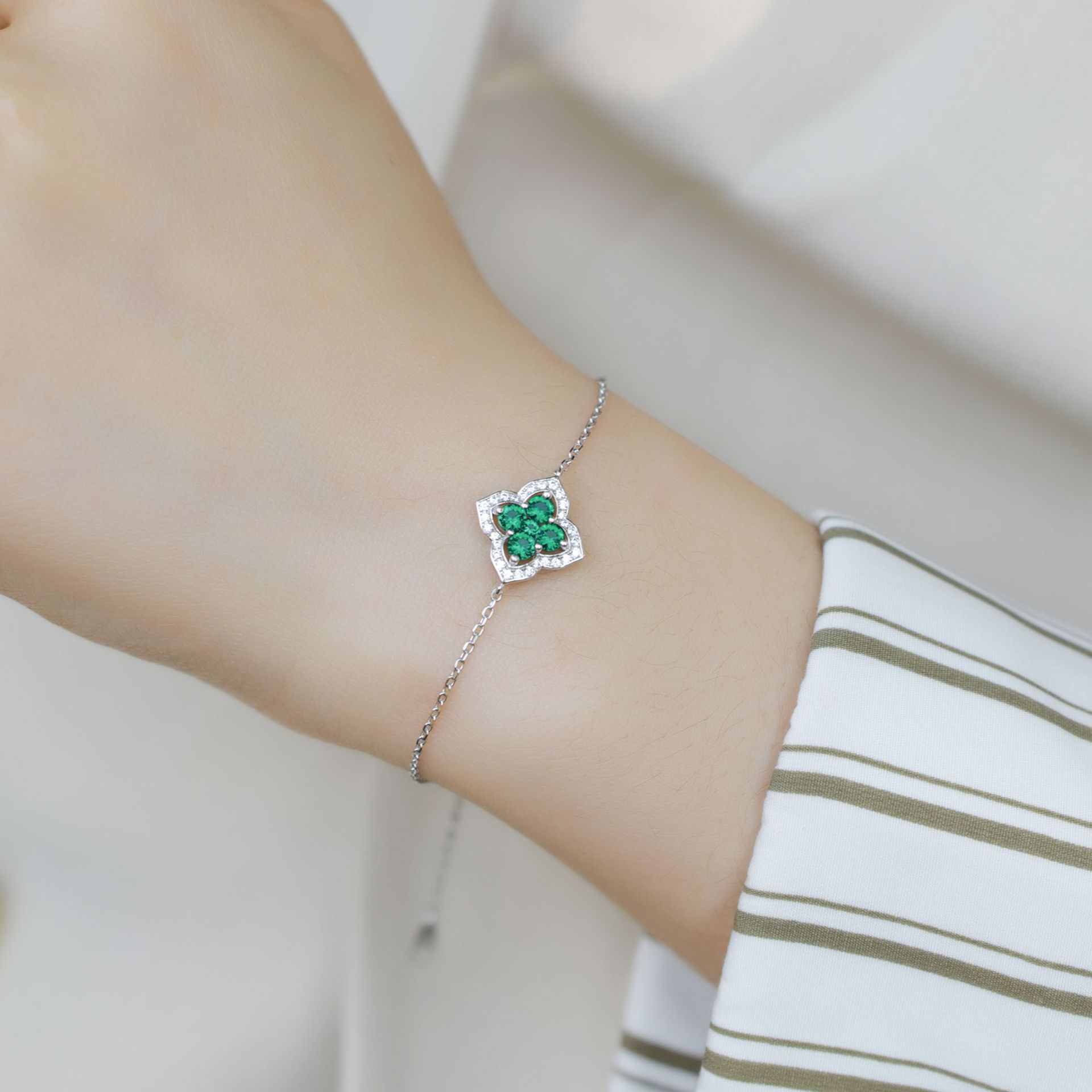 lab-grown emerald four-leaf clover birthstone bracelet S925 silver
